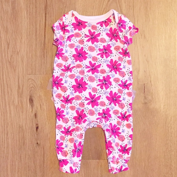 Floral & Ladybug Baby Girl Outfits💕🐞 - Picture 4 of 7